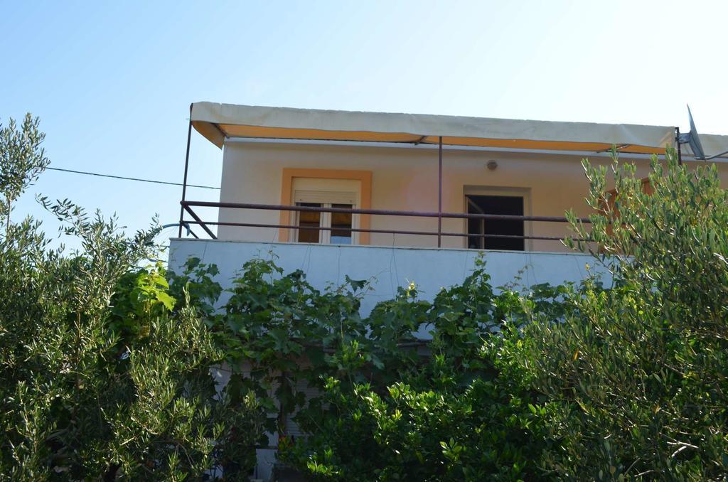 Apartments Krusvina Лун Екстер'єр фото