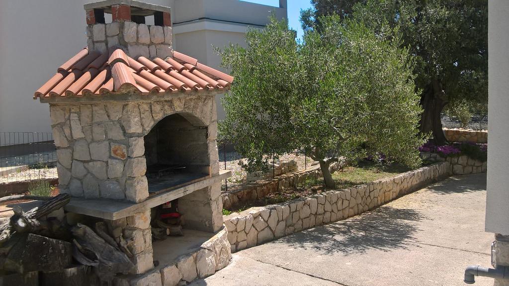 Apartments Krusvina Лун Екстер'єр фото