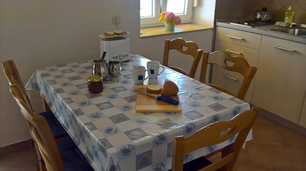 Apartments Krusvina Лун Екстер'єр фото