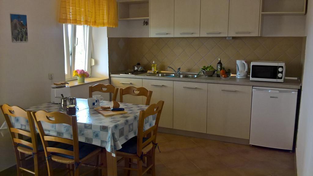 Apartments Krusvina Лун Екстер'єр фото