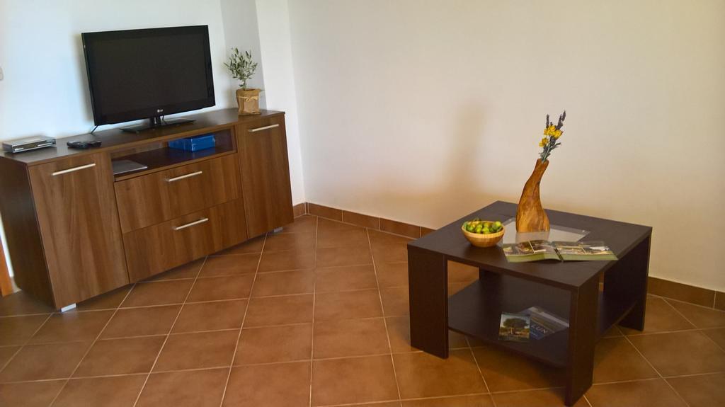 Apartments Krusvina Лун Екстер'єр фото