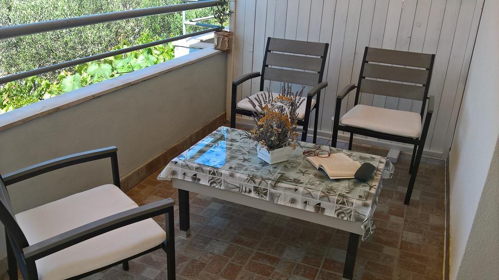 Apartments Krusvina Лун Екстер'єр фото